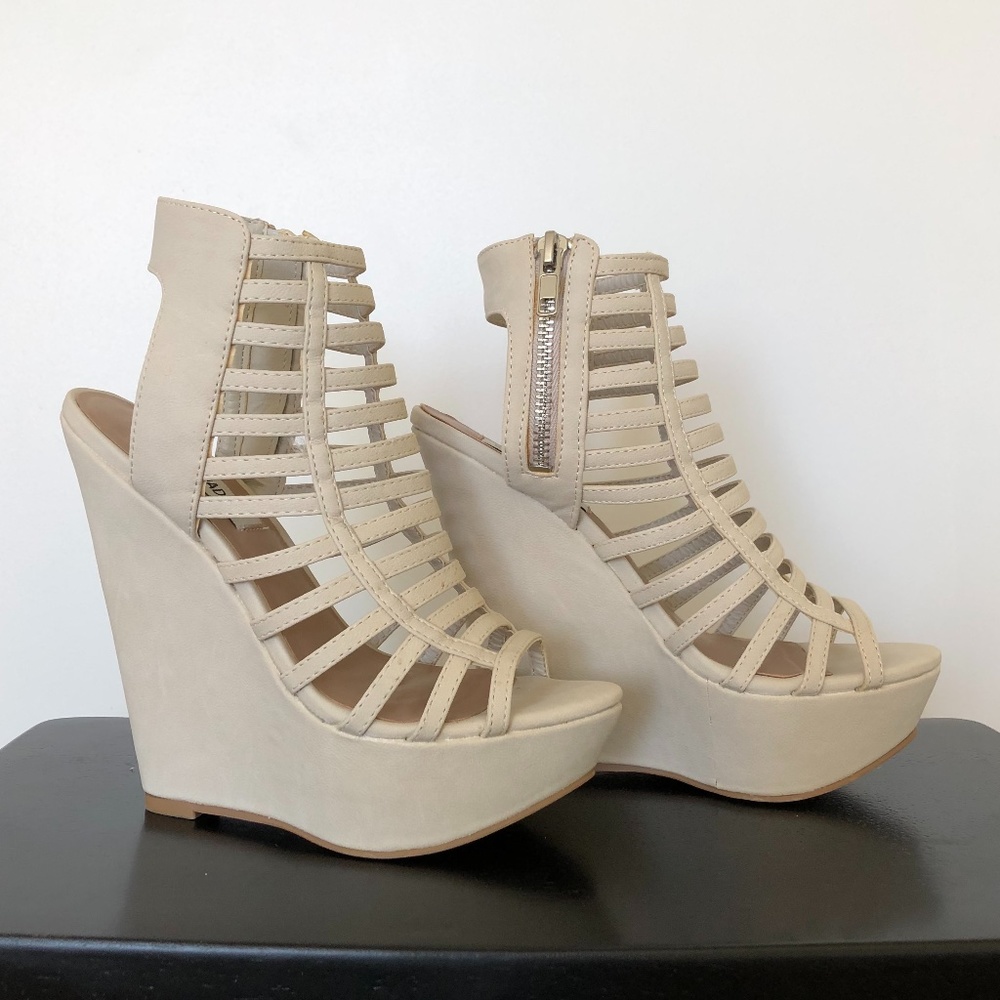 Steve Madden Xpert  Platform Wedge Heel Size 5.5